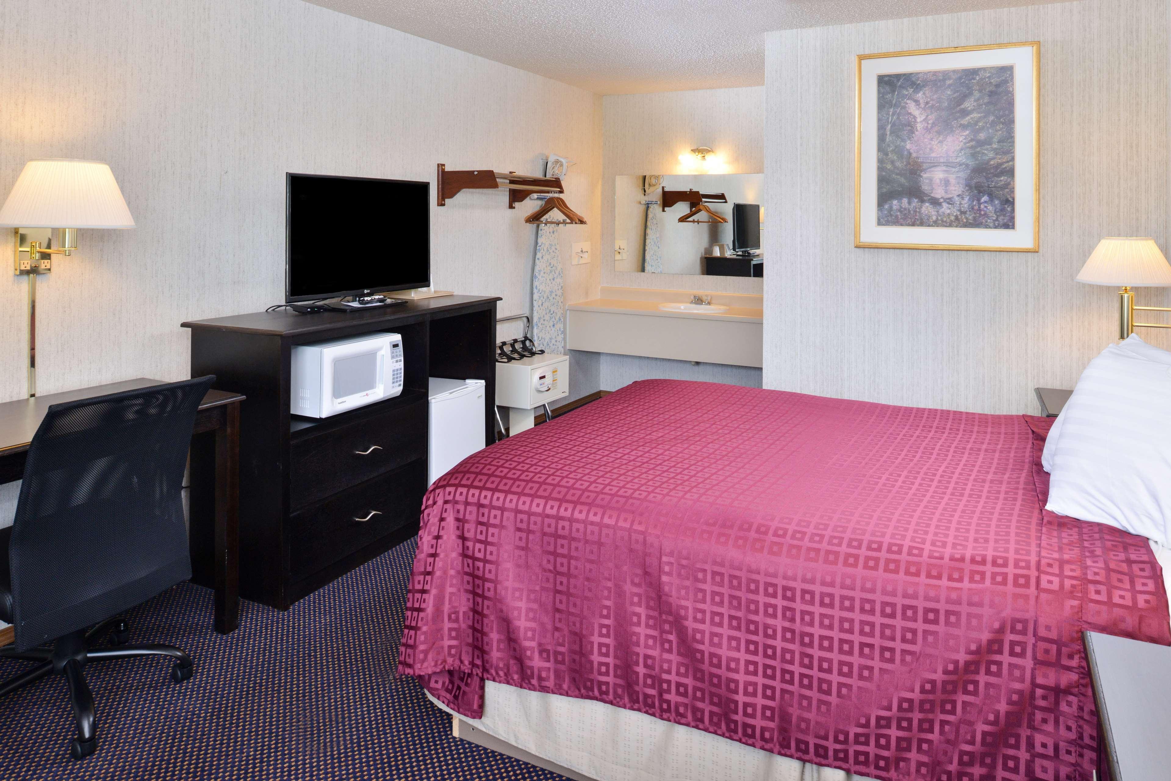 Americas Best Value Inn Knob Noster Εξωτερικό φωτογραφία