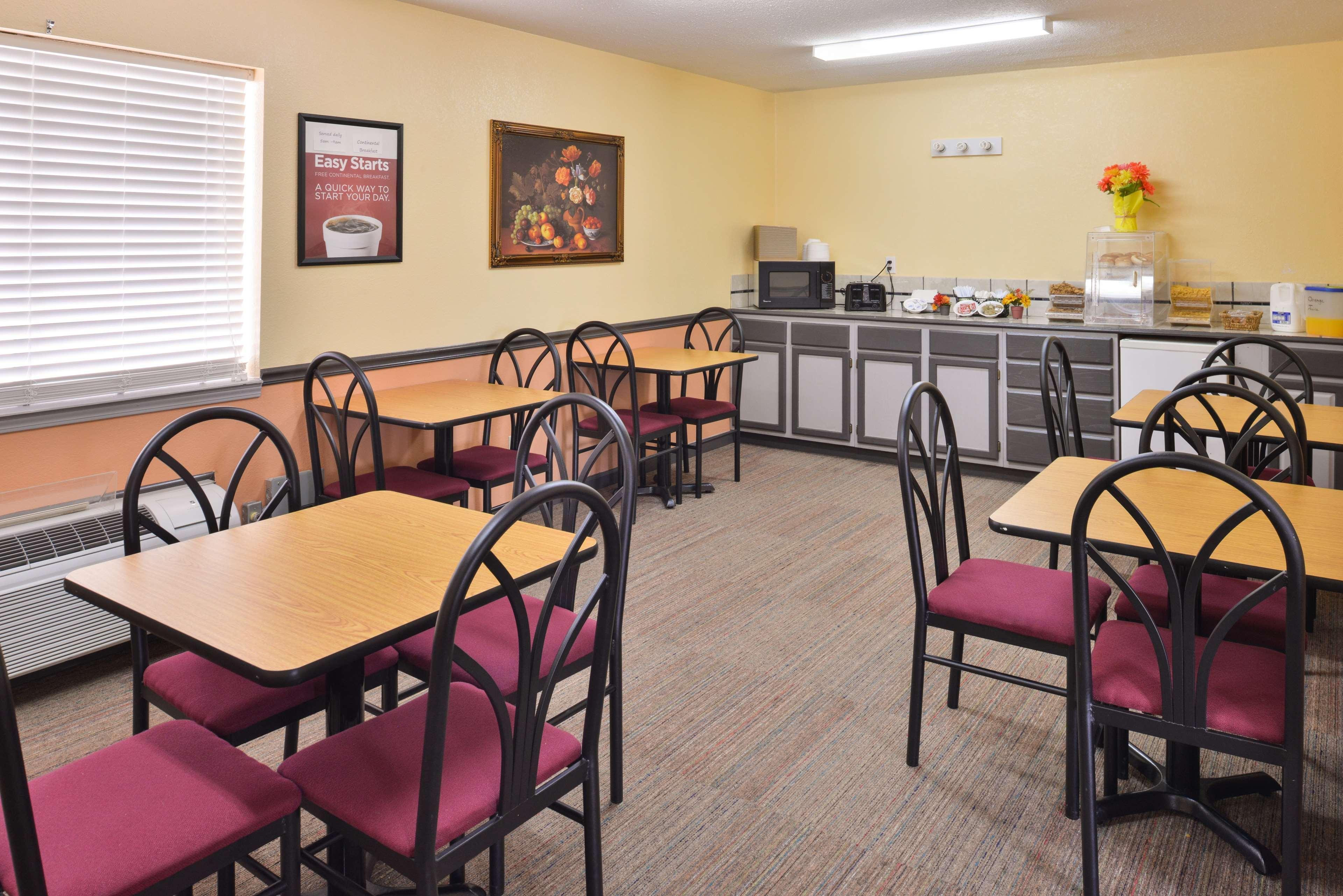 Americas Best Value Inn Knob Noster Εξωτερικό φωτογραφία